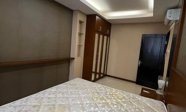 Jual Murah 2 Bedroom Apartemen Cosmo Mansion Furnish