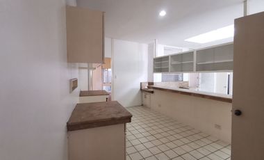 549 sqm Old Bungalow House for Sale in Bel-Air 4 Village near Urdaneta, Forbes Park, Dasmariñas Village