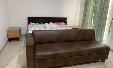 Rumah Mewah Renovasi Siap Huni di Royal Gading Mansion, 3 Lantai, Parkir 5 Mobil, SHM & Semi Furnished