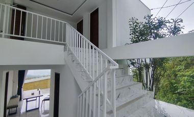 Brand new 5  bedrooms Villa with stunning view in munduk goblek  Oma