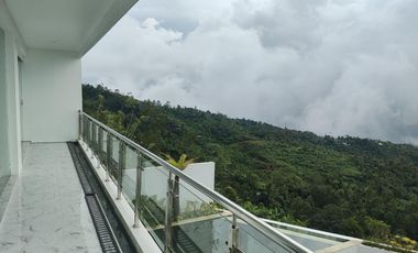 Brand new 5  bedrooms Villa with stunning view in munduk goblek  Oma