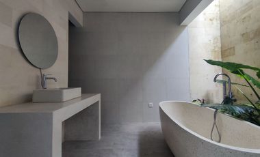 Brand new 5  bedrooms Villa with stunning view in munduk goblek  Oma