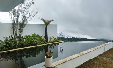 Brand new 5  bedrooms Villa with stunning view in munduk goblek  Oma