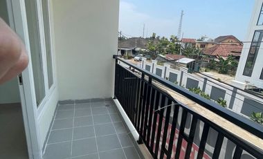 Disewakan rumah di Jln Yayasan 1 Palembang