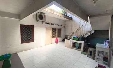 JUAL RUMAH TULUNG AGUNG GUNDIH BUBUTAN SURABAYA COCOK UNTUK GUDANG KOS KOSAN