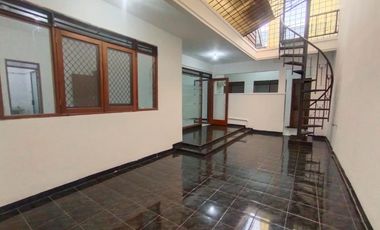 Rumah Mekar Wangi bisa juga untuk Kantor
