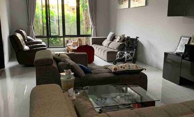 Dijual rumah siap huni murah 5,6M di Tebet LT 197 LB 280 garasi carport 3mobil dkt jl raya