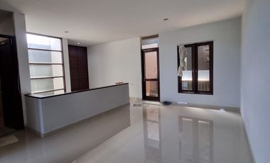 Dijual CEPAT & TANPA PERANTARA Rumah MINIMALIS di Perum Taman Setiabudi Banyumanik
