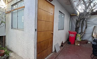 TU OPORTUNIDAD!! SE VENDE CASA, EN RECOLETA.