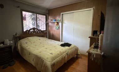 TU OPORTUNIDAD!! SE VENDE CASA, EN RECOLETA.