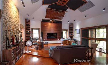 Unique Balinese Style Ao Nang Villa Residence
