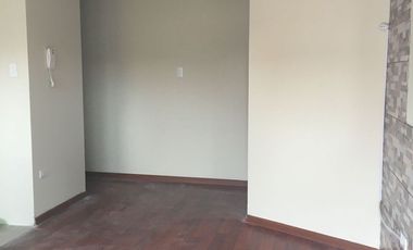 SE ALQUILA MINI DPTO EN 1ER PISO, UBICADO EN LA URB. EL PARMAR SURCO