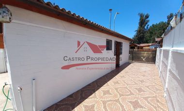 Se Arrienda Hermosa Casa 3 Dormitorios y 1 Baño, Conjunto Habitacional Las Casas de Padre Hurtado Poniente VII, Comuna de Padre Hurtado.