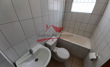 Se Arrienda Hermosa Casa 3 Dormitorios y 1 Baño, Conjunto Habitacional Las Casas de Padre Hurtado Poniente VII, Comuna de Padre Hurtado.