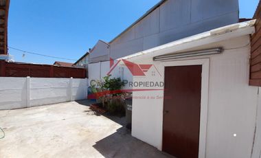 Se Arrienda Hermosa Casa 3 Dormitorios y 1 Baño, Conjunto Habitacional Las Casas de Padre Hurtado Poniente VII, Comuna de Padre Hurtado.