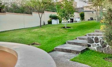 Casa en condominio con alberca y vigilancia