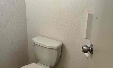 Casa en condominio con alberca y vigilancia