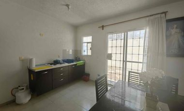 Casa en condominio con alberca y vigilancia