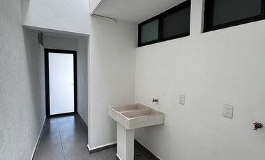 CASA EN RENTA PARQUE GRAN RESERVA LOMAS DE ANGELOPOLIS 3 RECAMARAS