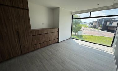 CASA EN RENTA PARQUE GRAN RESERVA LOMAS DE ANGELOPOLIS 3 RECAMARAS