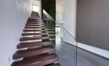 CASA EN RENTA PARQUE GRAN RESERVA LOMAS DE ANGELOPOLIS 3 RECAMARAS