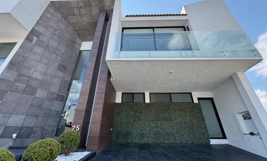 CASA EN RENTA PARQUE GRAN RESERVA LOMAS DE ANGELOPOLIS 3 RECAMARAS