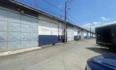 Se alquila Bodega a 200 metros de la Aduana del Ecuador dentro de complejo de bodegas