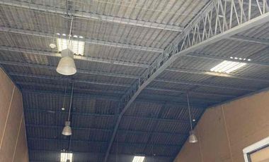 Se alquila Bodega a 200 metros de la Aduana del Ecuador dentro de complejo de bodegas