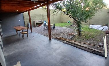 Venta Casa 3 ambientes Ituzaingo