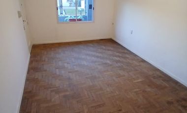 Venta Casa 3 ambientes Ituzaingo