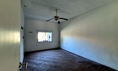 Venta Casa 3 ambientes Ituzaingo