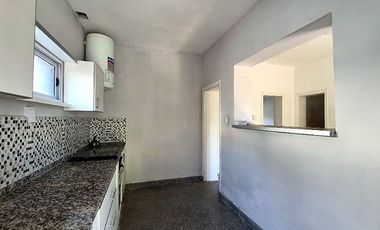 Venta Casa 3 ambientes Ituzaingo