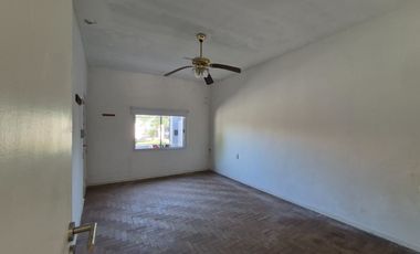 Venta Casa 3 ambientes Ituzaingo