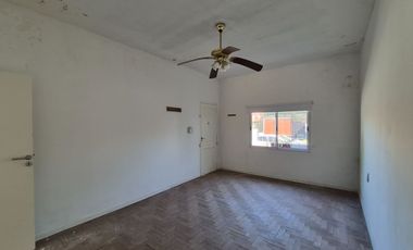 Venta Casa 3 ambientes Ituzaingo