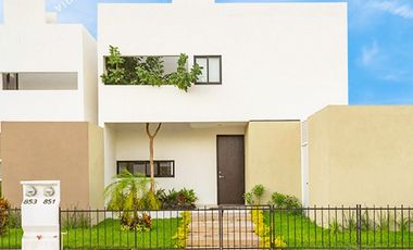 Casa nueva en venta dentro de terreno amplio al norte de Mérida