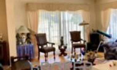 Broker 4d-3b-3estac-patio, firmando Promesa De Compra por UF12.000