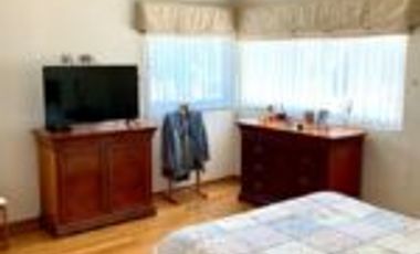 Broker 4d-3b-3estac-patio, firmando Promesa De Compra por UF12.000