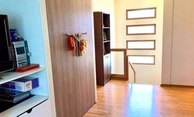 Broker 4d-3b-3estac-patio, firmando Promesa De Compra por UF12.000