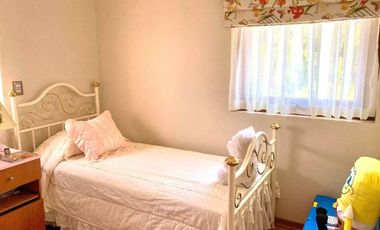 Broker 4d-3b-3estac-patio, firmando Promesa De Compra por UF12.000