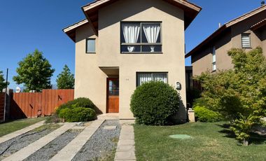 CASA EN VENTA - CONDOMINIO LA TRILLA - MACHALÍ