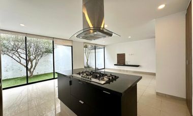 CASA EN VENTA EN QUERETARO / ZIBATA