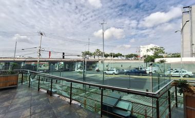 EDIFICIO EN RENTA SOBRE BERNARDO QUINTANA, QUERÉTARO