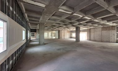 EDIFICIO EN RENTA SOBRE BERNARDO QUINTANA, QUERÉTARO