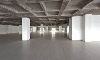 EDIFICIO EN RENTA SOBRE BERNARDO QUINTANA, QUERÉTARO