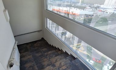 EDIFICIO EN RENTA SOBRE BERNARDO QUINTANA, QUERÉTARO