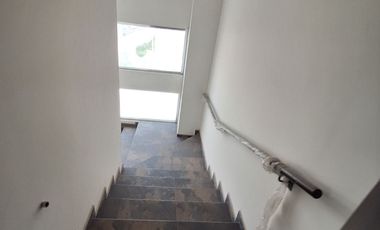 EDIFICIO EN RENTA SOBRE BERNARDO QUINTANA, QUERÉTARO