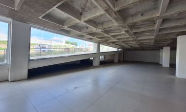 EDIFICIO EN RENTA SOBRE BERNARDO QUINTANA, QUERÉTARO