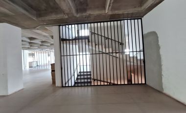 EDIFICIO EN RENTA SOBRE BERNARDO QUINTANA, QUERÉTARO