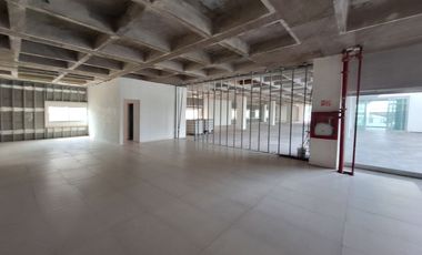 EDIFICIO EN RENTA SOBRE BERNARDO QUINTANA, QUERÉTARO