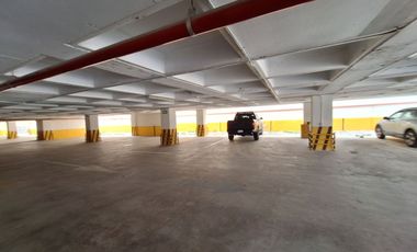 EDIFICIO EN RENTA SOBRE BERNARDO QUINTANA, QUERÉTARO